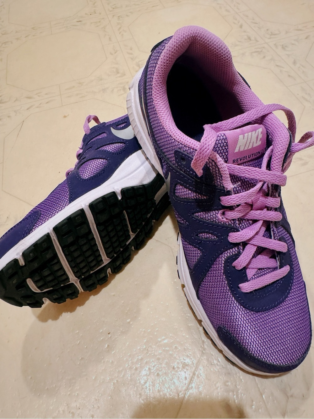Nike Girls' Purple and Light Purple Running Sneakers